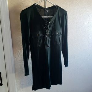 Cute forest green top with lace front.